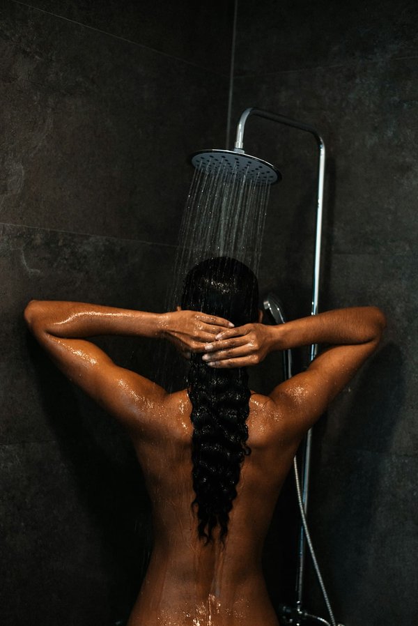 Colonne de douche noir : les avantages esthétiques et fonctionnels du produit