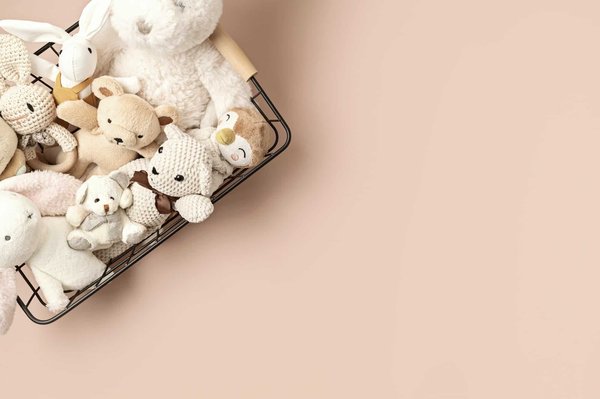 Histoire des peluches : leur fabrication et leur popularité actuelle