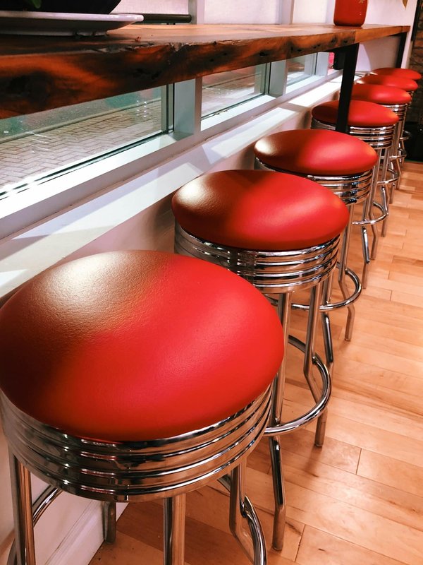 4-Pieds : le spécialiste des tabourets de bar à la pointe de la tendance